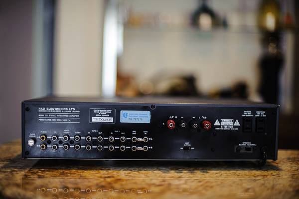 NAD 302 Amplifier