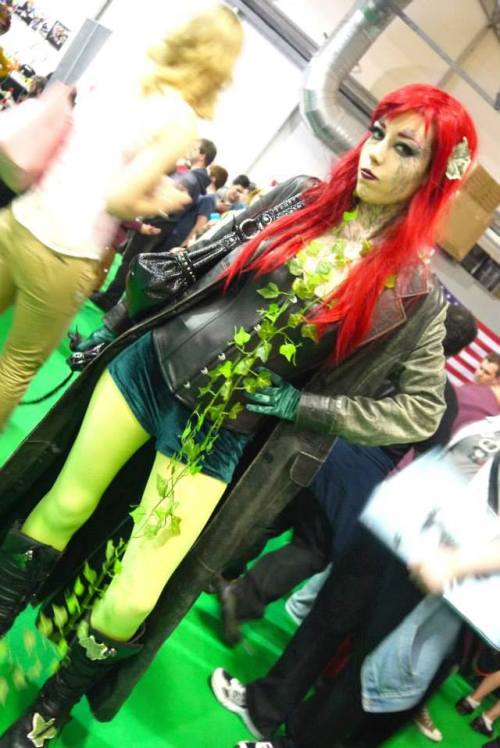 Sex love-cosplaygirls:  An old poison ivy cosplay pictures