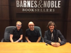 bryankonietzko:  Avatar/Korra fans continue the trend of being the loveliest, sweetest people! Thanks to everyone who came to the signing last night and waited so patiently in line! And thanks again to Dark Horse and Barnes &amp; Noble at the Grove for