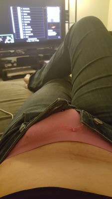 pinknbi:Busting out of my panties today..