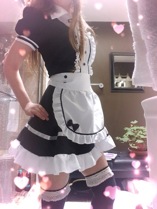 milkywitches:my maid cosplay