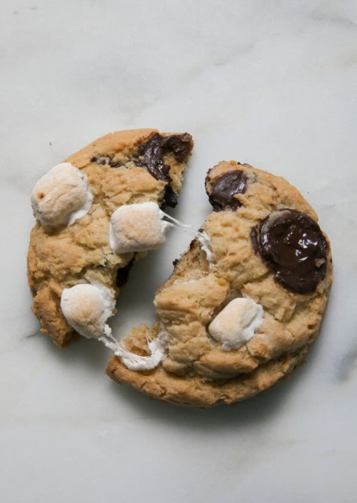 sweetoothgirl: S’mores Cookies 