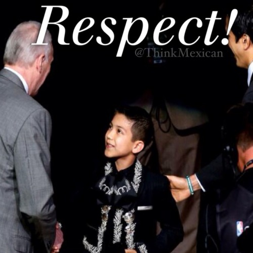 thinkmexican:  San Antonio Says ‘In Your Face, Racists!’  Respect to the San Antonio Spurs for facing the racist attacks and having Sebastien de la Cruz back to sing the US national anthem before tonight’s game 4 of the NBA finals. Credit to mayor