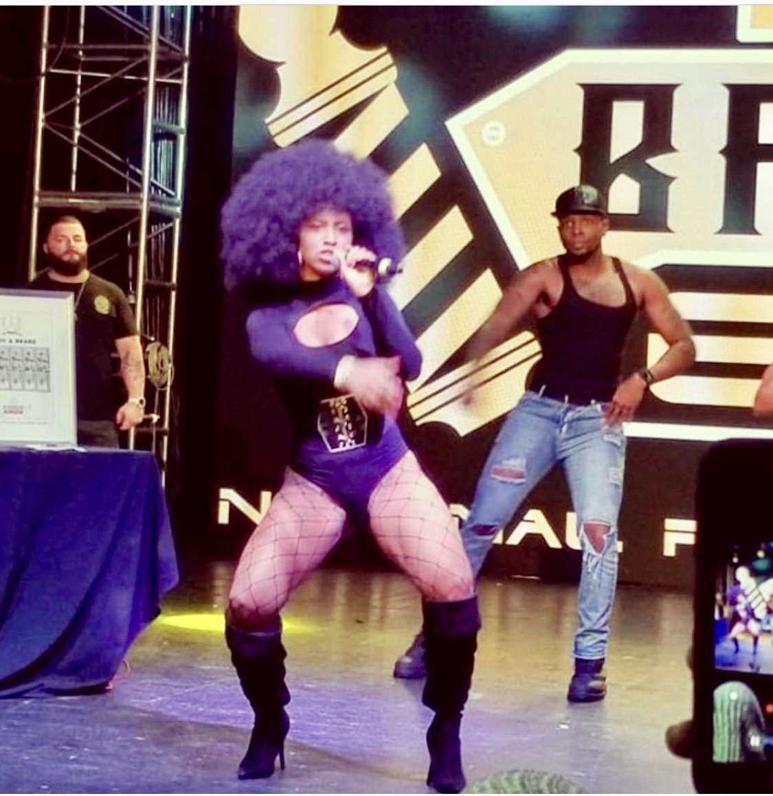 westsideplayalisticadillacmuzik:  lalovetheboss  YUMMILICOUS!