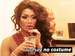 this halloween i have a really scary costume: a bottom who can’t host