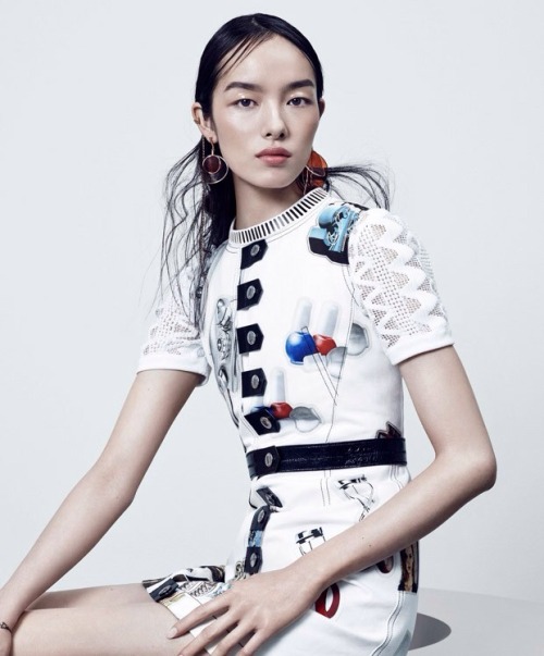 T Magazine China March 2015 Fei Fei Sun by Paola Kudacki, styling by Lucia Liu.