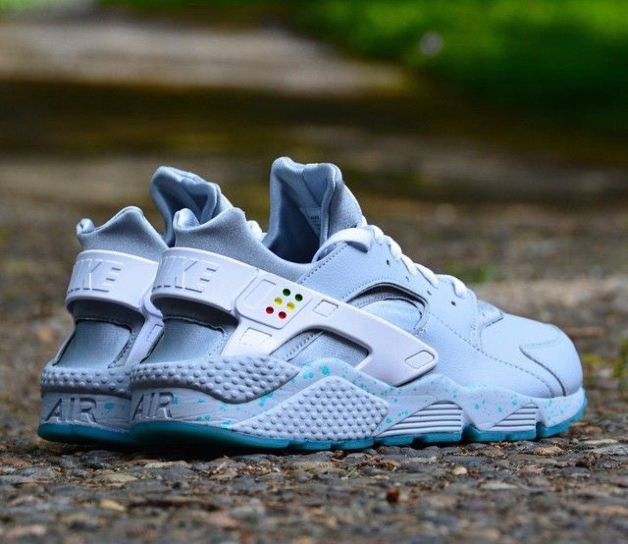 nike huarache mag