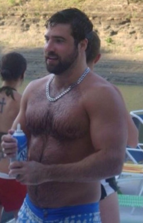 hairybeardedguys:  hairybeardedguys 