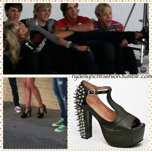 rydellynchfashion:  Jeffery Campbell ‘Foxy’ Spiked High Heel Platform T-Strap In Black (