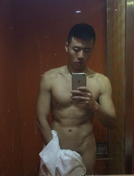 zlam333:  Fitness, show my prick
