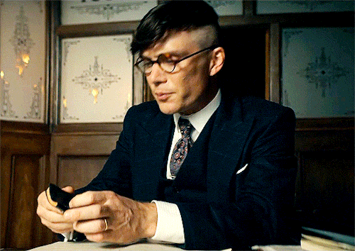 cillianmurphyss:Tommy + Glasses