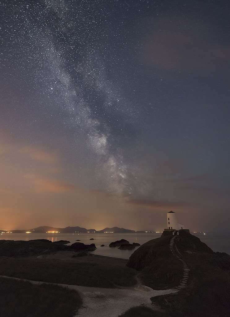 brutalgeneration:  &lsquo;The Dark Rift&rsquo; - Llanddwyn Island, Anglesey