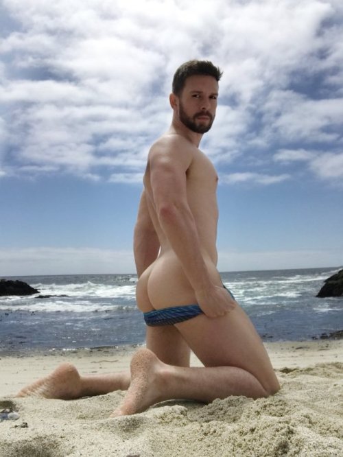 mensbuttsandass: Casey Jacks Beach pleasure