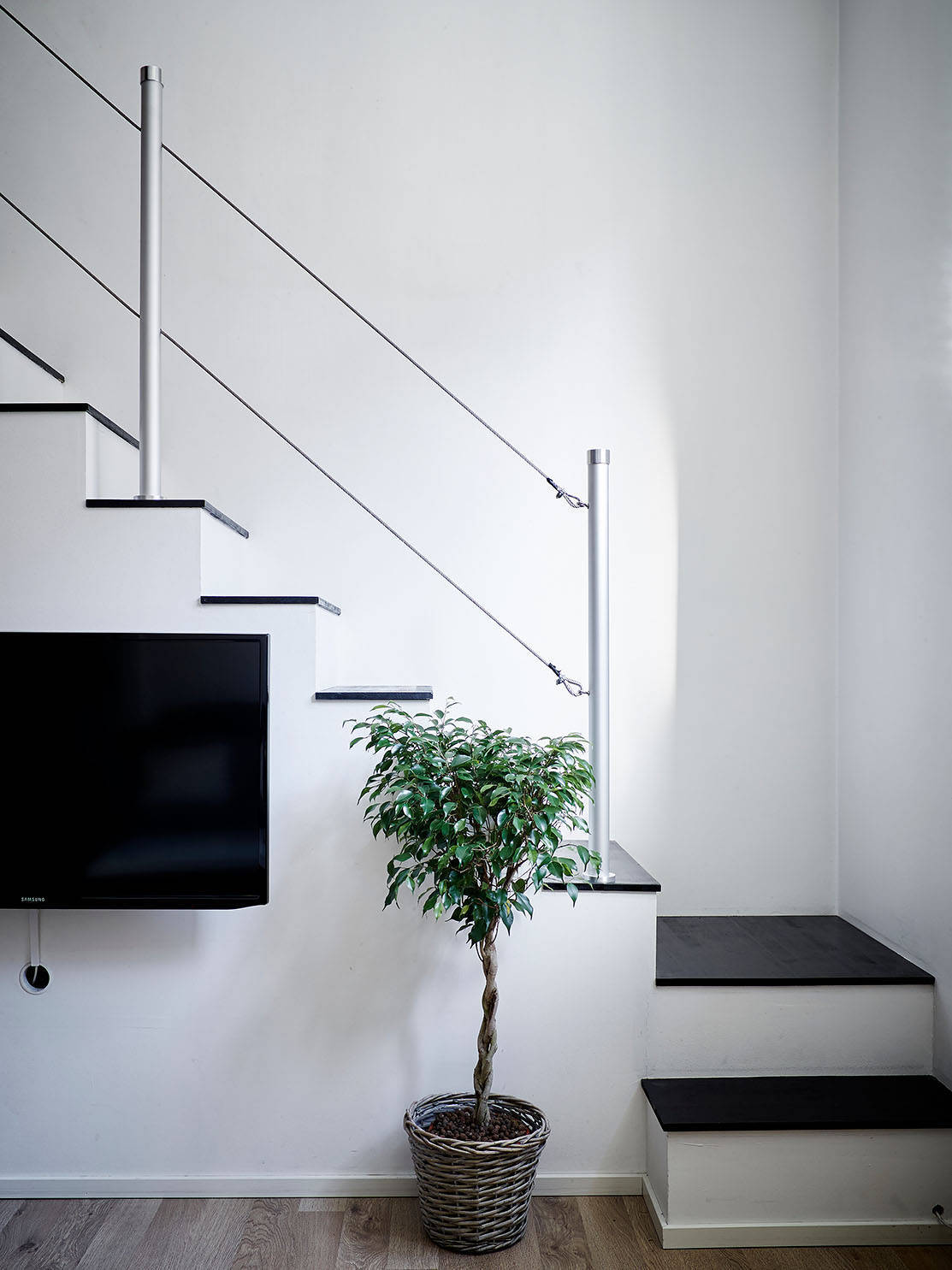 myidealhome:  black and white (via Stadshem) 