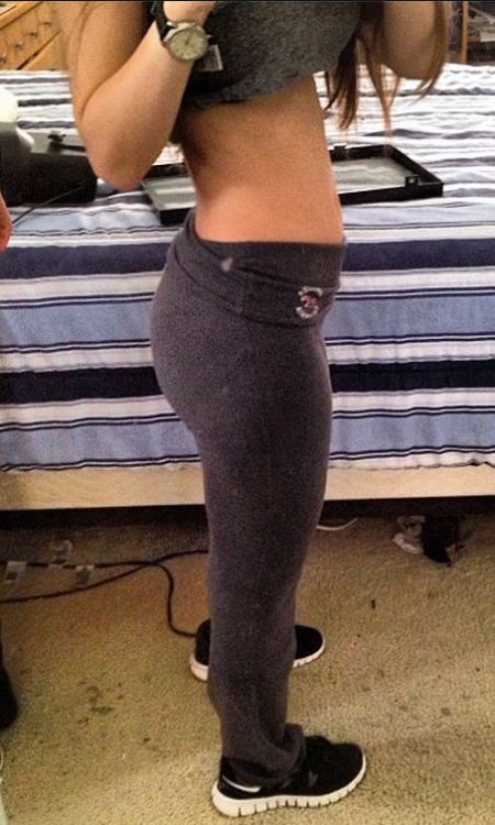 yoga-ass:  a sexy girl picture
