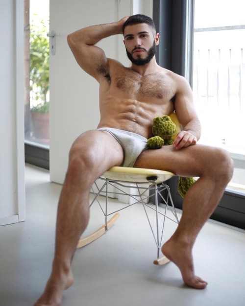 Crushing on this middle eastern guy#pup#hairy#chest