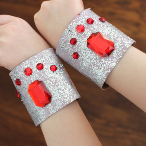 DIY Toilet Paper Roll Bracelets. Most of the time toilet paper rolls crafted into something else loo