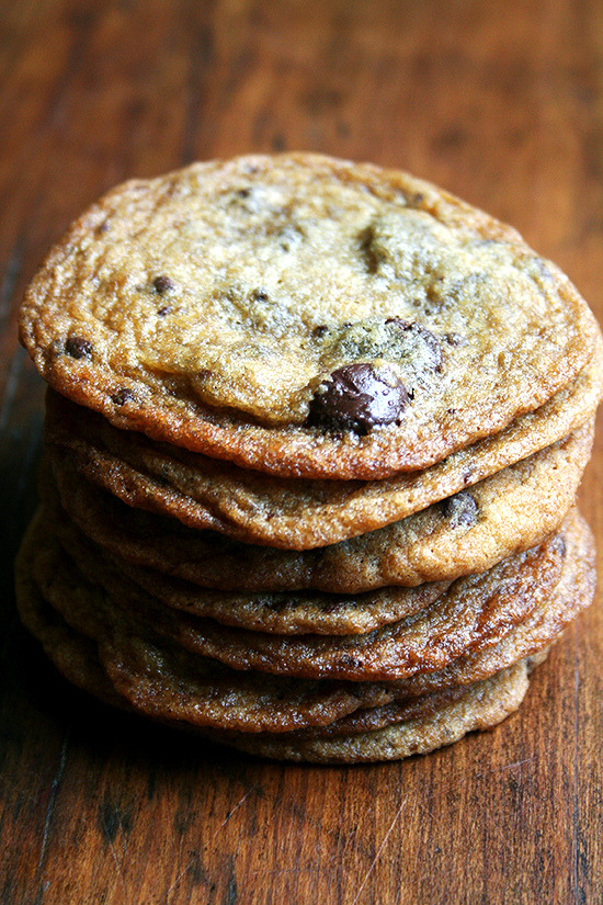 do-not-touch-my-food:  Thin and Chewy Chocolate Chip Cookies  you deserve it. go