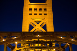 nakamagome2:  Sacramento Tower Bridge at