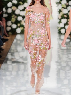 belleamira:  Florals Valentin Yudashkin Spring 2015 Ready-to-Wear 