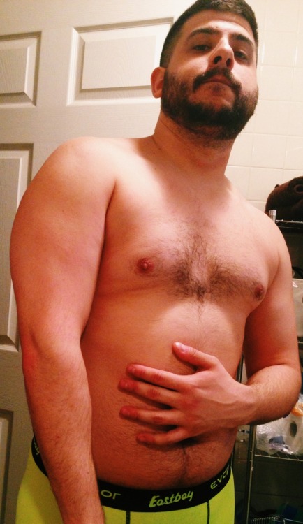 guysthatgetmehard:  beefy boy 