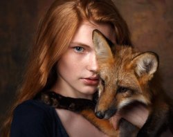 bonjour-la-rousse: adailyredhead:  Foxy Lady…