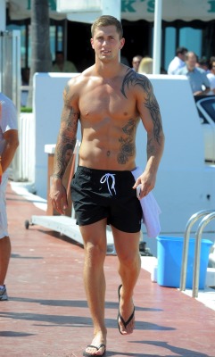 mancrushoftheday:  Dan Osborne filming TOWIE / More