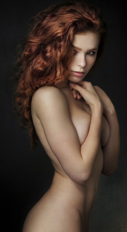 awesomeredhds:  Lovely Carina by Sean Archer