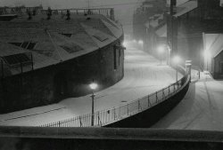 furtho:Night scene, Tulloch Crescent, Dundee (via here)