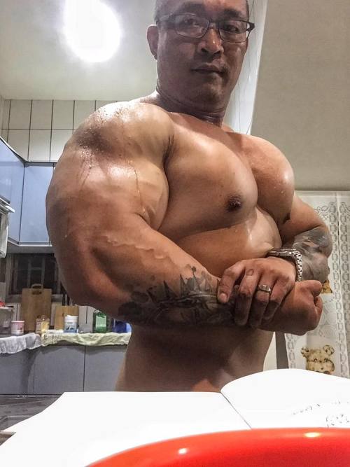 biggestofasians: Huang Jianzhi (黃建智) | Taiwan