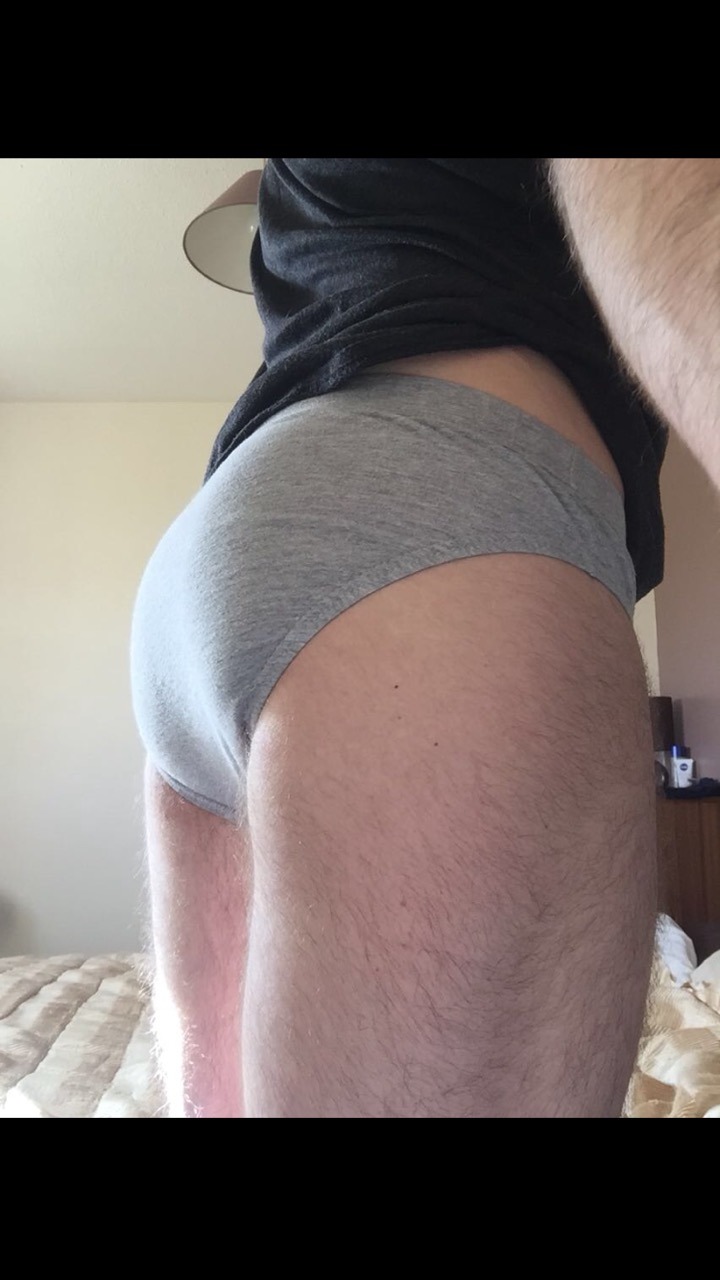 underlads:  The hottest guys in their underwear at UNDERLADS with over 16,000 followers!!!