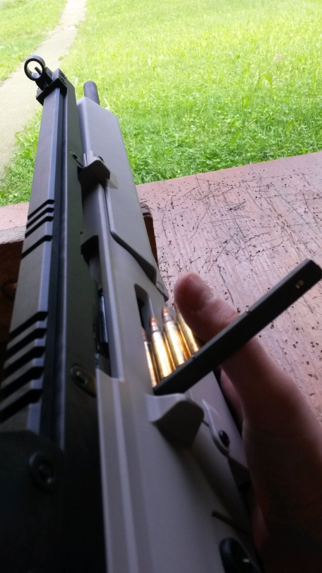 stedilnik:  big-hungry-gryphon: stedilnik:  New gun meme Loading modern guns with stripper/en bloc clips even though their design makes it impossible to do so  I’ll start.  