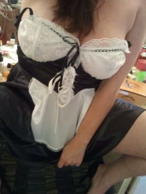 XXX shyhousewife:  A little more French maid. photo