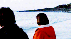 richardayoade:“Ask me how deep the ocean is.”