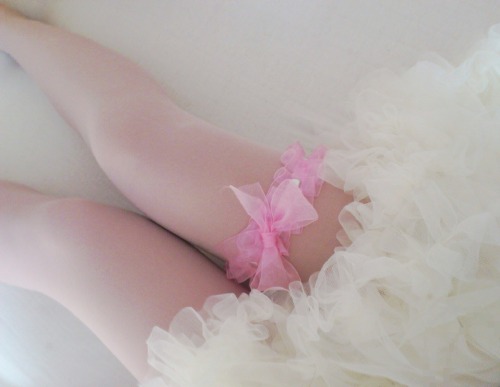 XXX frillytenshi:  ♡  photo