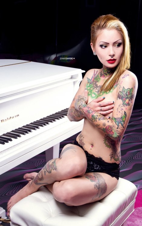 ilovetattoogirls porn pictures