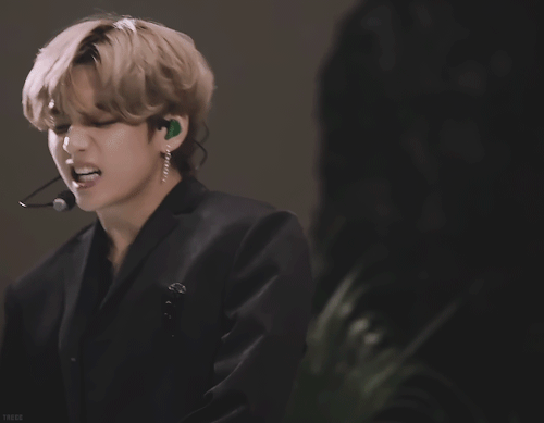 Taehyung | Black Swan