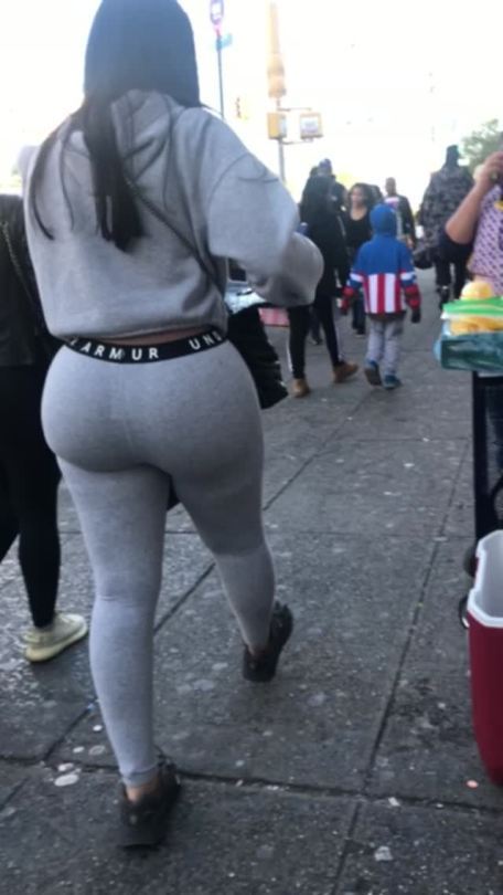 phatbootyhunter:Latina bubble in grey tights. 