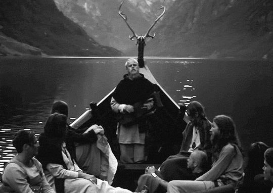 odinstower:  Wardruna - Helvegen“Cattle die, kinsmen die, So too, must you die.