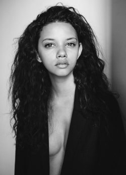 amy-ambrosio:  Marina Nery by David Urbanke.