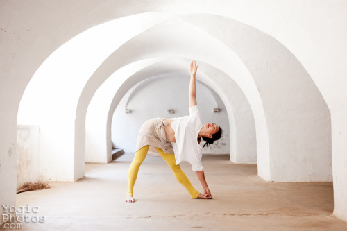 Astrid Man from Oslo Norway in Srirangapatna, India.Photography by Christine Hewitt © yogicphot