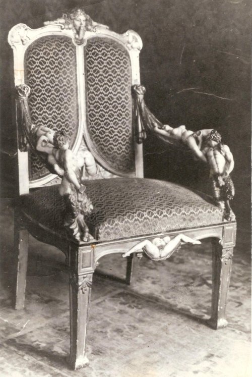 secret-icecream-empress:  prolidepp:  falsestuff:   sangbleu: Catherine the Great’s sexually charged furniture, read more on www.sangbleu.com http://sangbleu.com/2013/10/16/catherine-the-great’s-erotic-cabinet/    Bloody hell …  I suddenly remembered