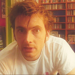 donnastroy:  David Tennant’s video diary, series 3  → David’s great hair  