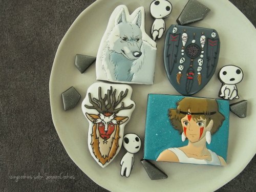 (Some people are so talented are could cry) Amazing Mononoke hime decorated cookies by Sorairo_cooki