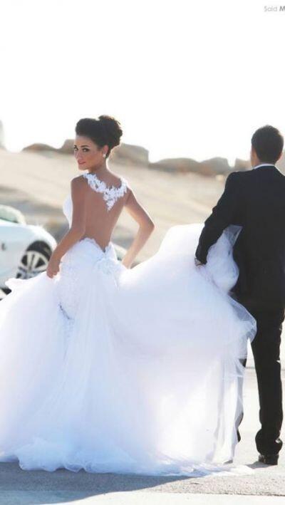 michelleperegrina:  weeding dress. on We Heart Ithttp://weheartit.com/entry/100302633/via/isabella_gabbana