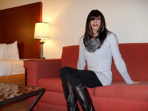 hgillmore:  Well Dressed Crossdressers and Transgendered Women 