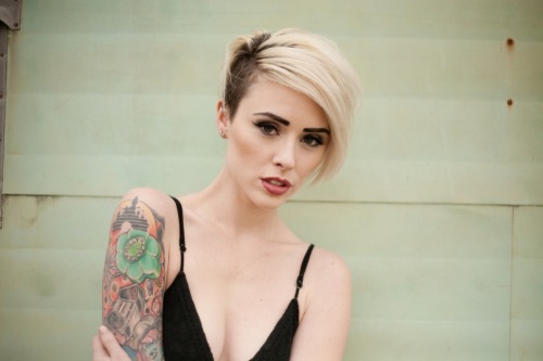 wanna-do-bad-things-with-u:  Alysha Nett