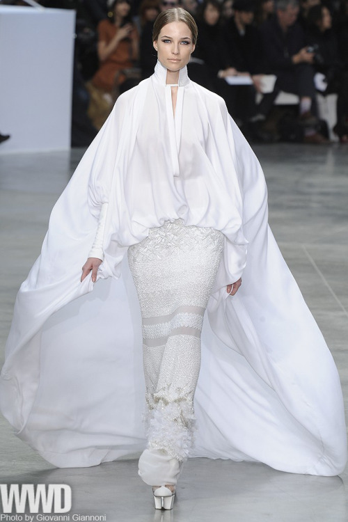 womensweardaily: Stéphane Rolland Spring Couture 2013 Monochrome creations appeared to have j