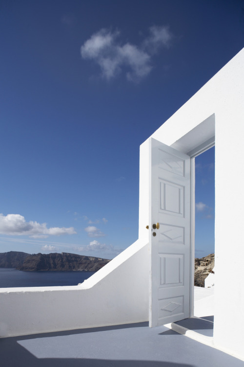 travelplusstyle:Katikies, Santorini, GreeceOn Santorini, the view’s the thing, and there may be none