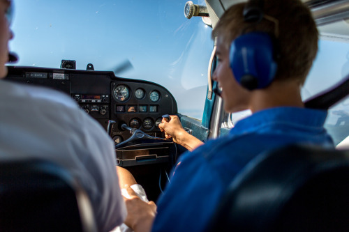 It’s impossible to not smile the first time you take the controls of an airplane! Excellent ph